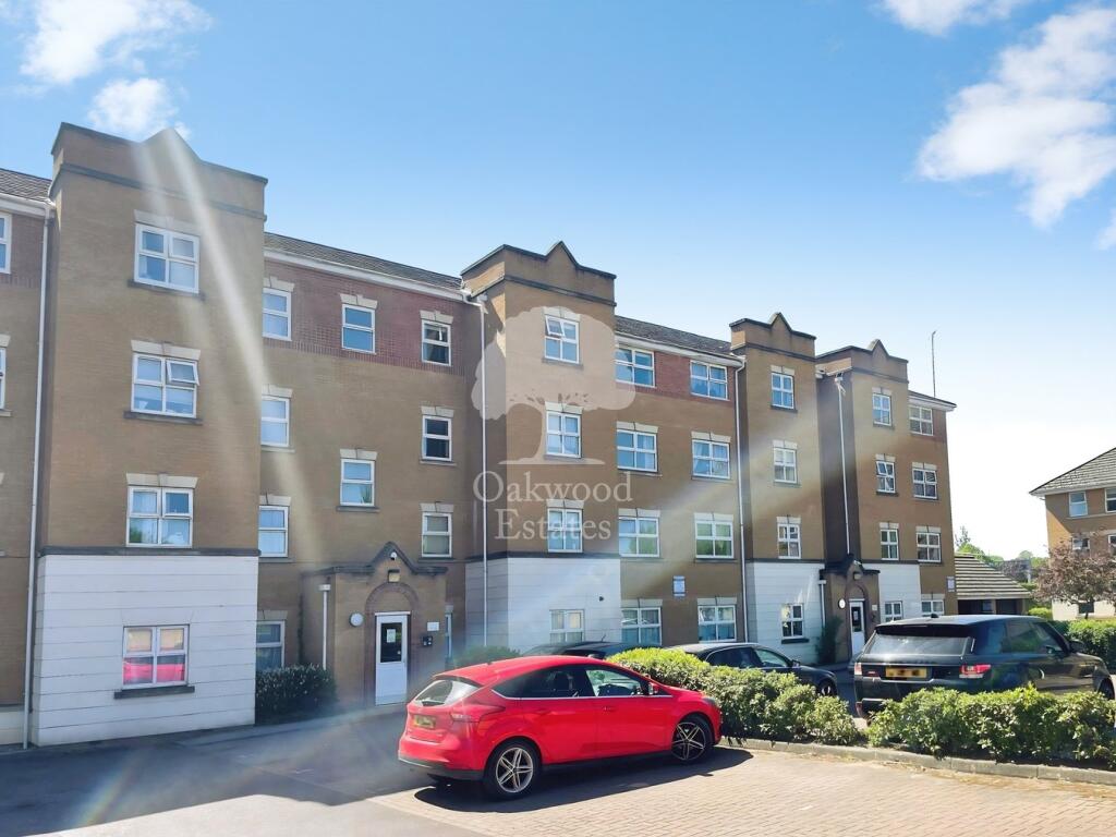 2 bed 1st Floor Flat for rent in Slough. From Oakwood Estates - Burnham
