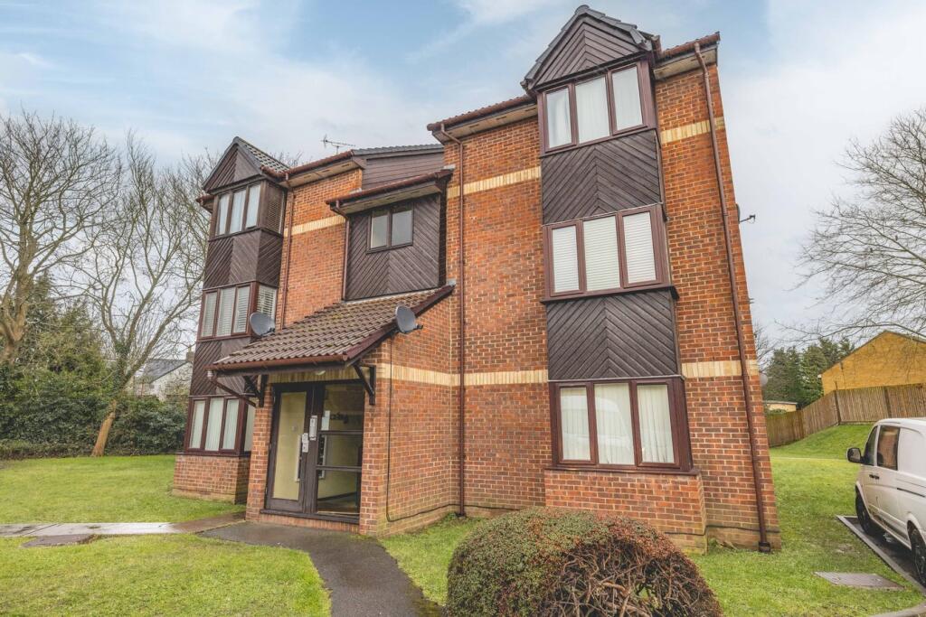 4 bed Studio for rent in Taplow. From Oakwood Estates - Burnham