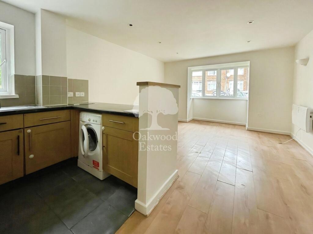 1 bed 1st Floor Flat for rent in Slough. From Oakwood Estates - Burnham 1 bed 1st Floor Flat for rent in Slough. From Oakwood Estates - Burnham