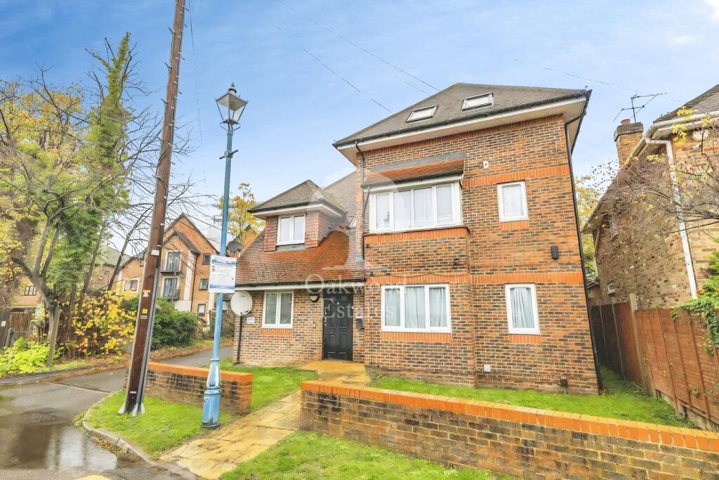 2 bed 1st Floor Flat for rent in Slough. From Oakwood Estates - Burnham 2 bed 1st Floor Flat for rent in Slough. From Oakwood Estates - Burnham