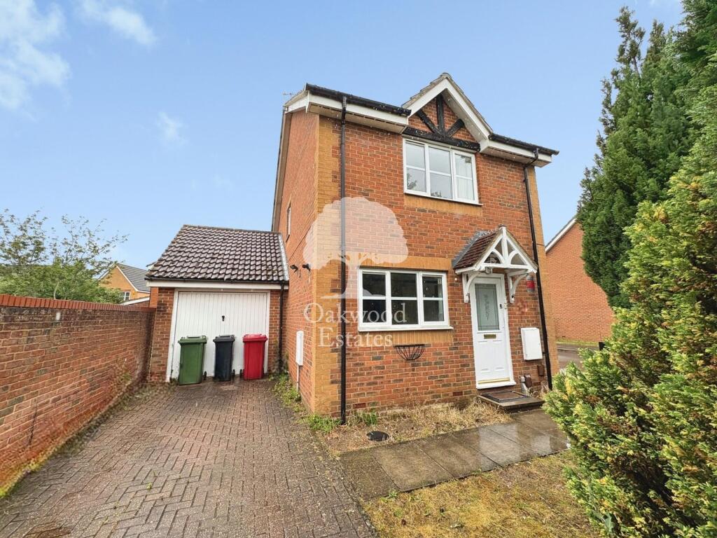 3 bed Detached for rent in Hitchambury. From Oakwood Estates - Burnham