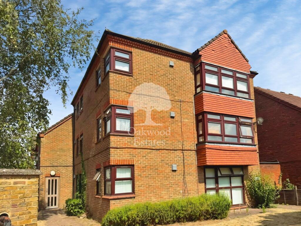 2 bed 1st Floor Flat for rent in Slough. From Oakwood Estates - Burnham