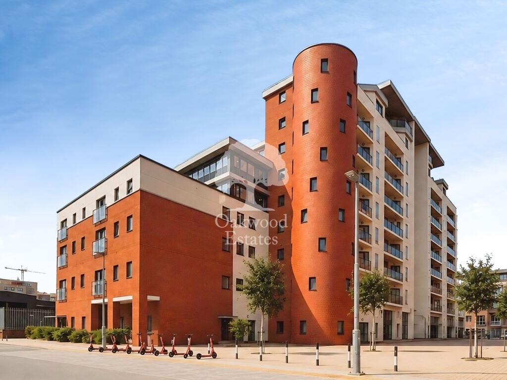 2 bed Apartment for rent in Farnham Royal. From Oakwood Estates - Burnham