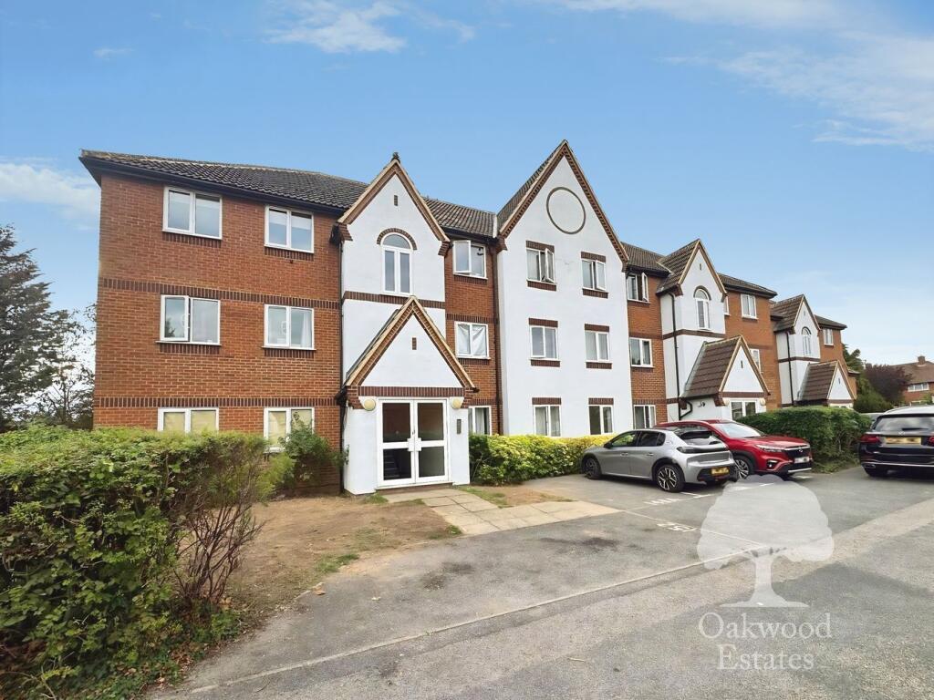 2 bed 1st Floor Flat for rent in Farnham Royal. From Oakwood Estates - Burnham