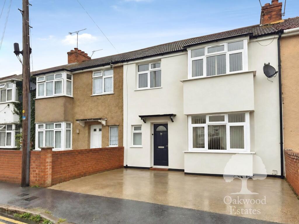 3 bed Mid Terraced House for rent in Slough. From Oakwood Estates - Burnham