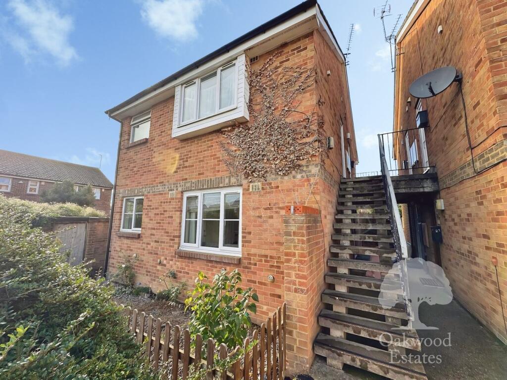 1 bed House (unspecified) for rent in Slough. From Oakwood Estates - Burnham