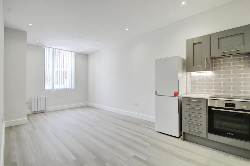 1 bed Apartment for rent in . From Oakwood Estates - Datchet