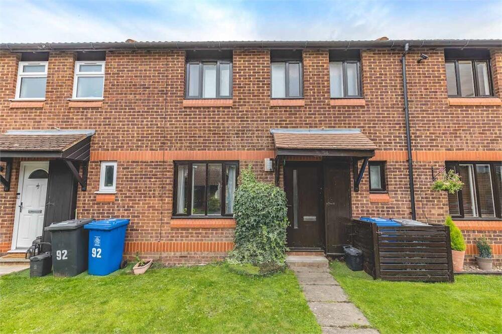 3 bed Mid Terraced House for rent in Datchet. From Oakwood Estates - Datchet