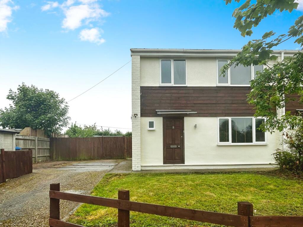 3 bed Semi Detached for rent in Datchet. From Oakwood Estates - Datchet 3 bed Semi Detached for rent in Datchet. From Oakwood Estates - Datchet