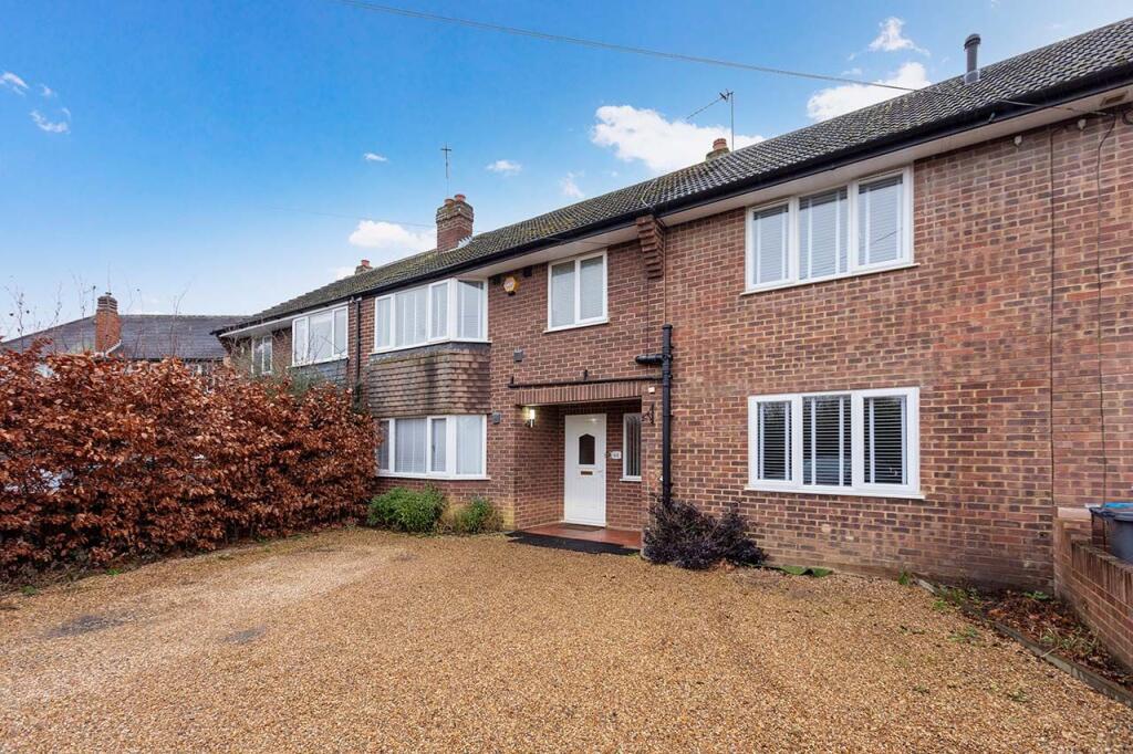 4 bed Mid Terraced House for rent in Datchet. From Oakwood Estates - Datchet 4 bed Mid Terraced House for rent in Datchet. From Oakwood Estates - Datchet