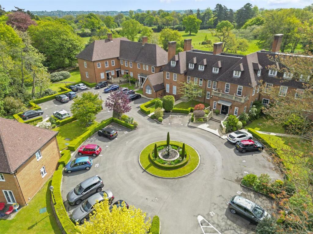 2 bed Annexe for rent in Iver. From Oakwood Estates - Iver 2 bed Annexe for rent in Iver. From Oakwood Estates - Iver