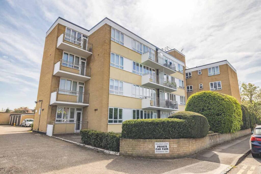 2 bed Apartment for rent in Richings Park. From Oakwood Estates - Iver 2 bed Apartment for rent in Richings Park. From Oakwood Estates - Iver