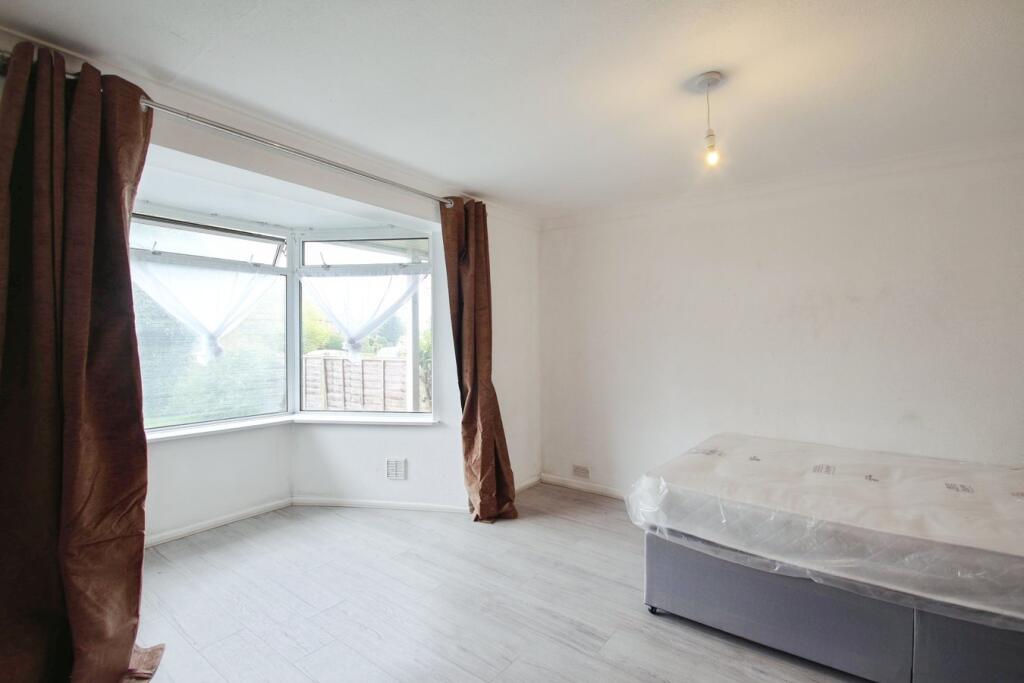 1 bed HMO for rent in Iver. From Oakwood Estates - Iver