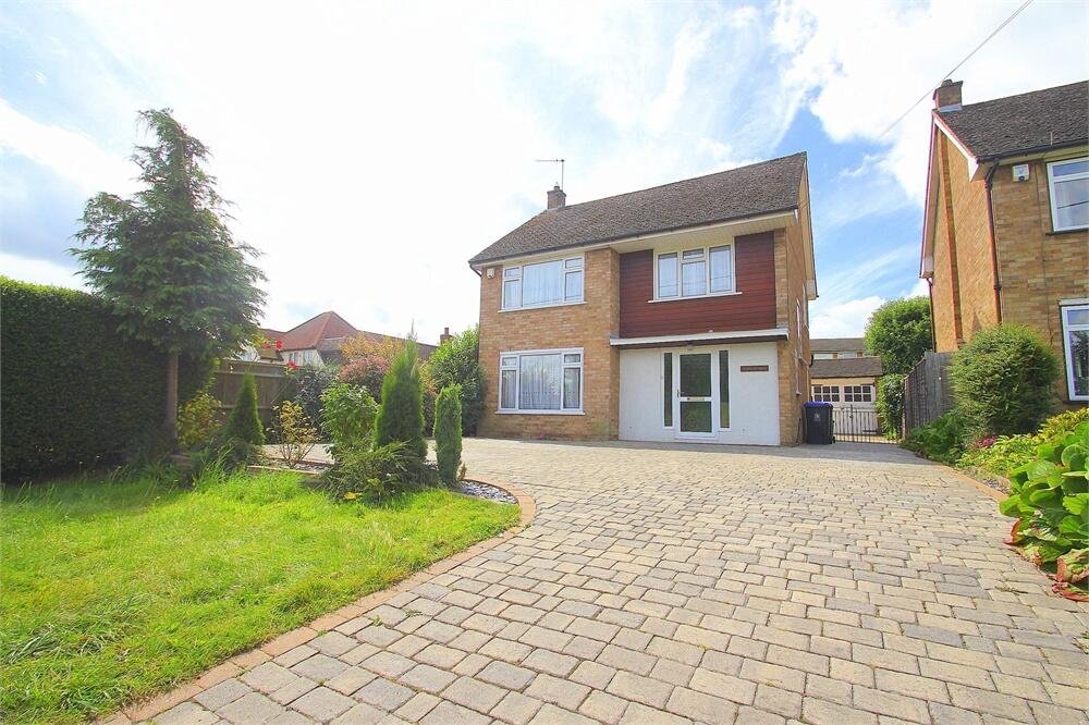 4 bed Detached for rent in Iver. From Oakwood Estates - Iver