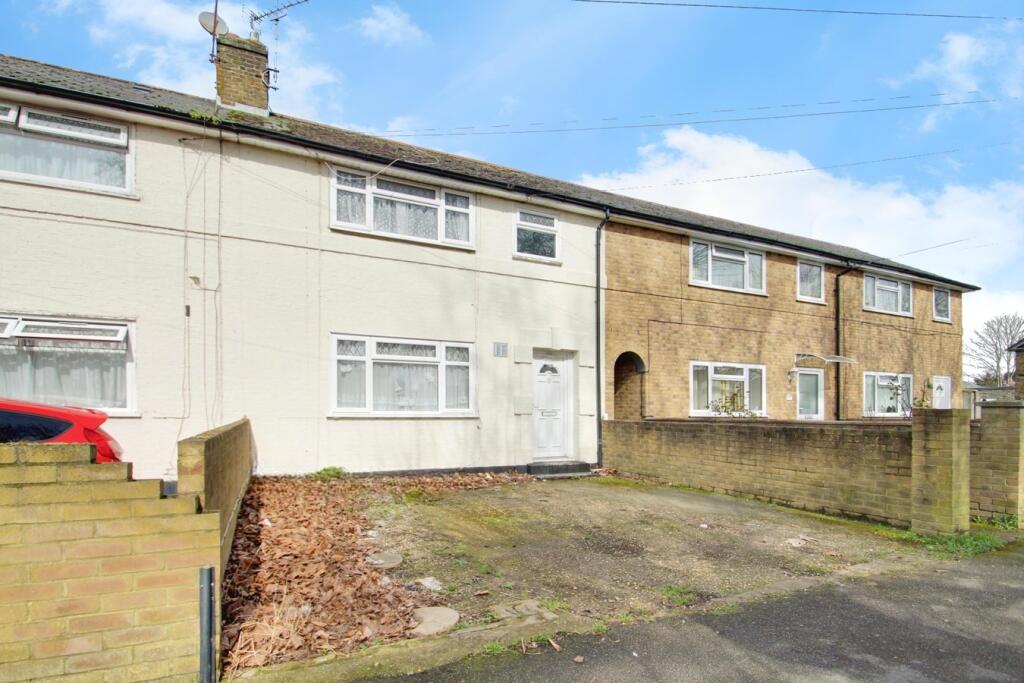 3 bed Mid Terraced House for rent in West Drayton. From Oakwood Estates - Iver