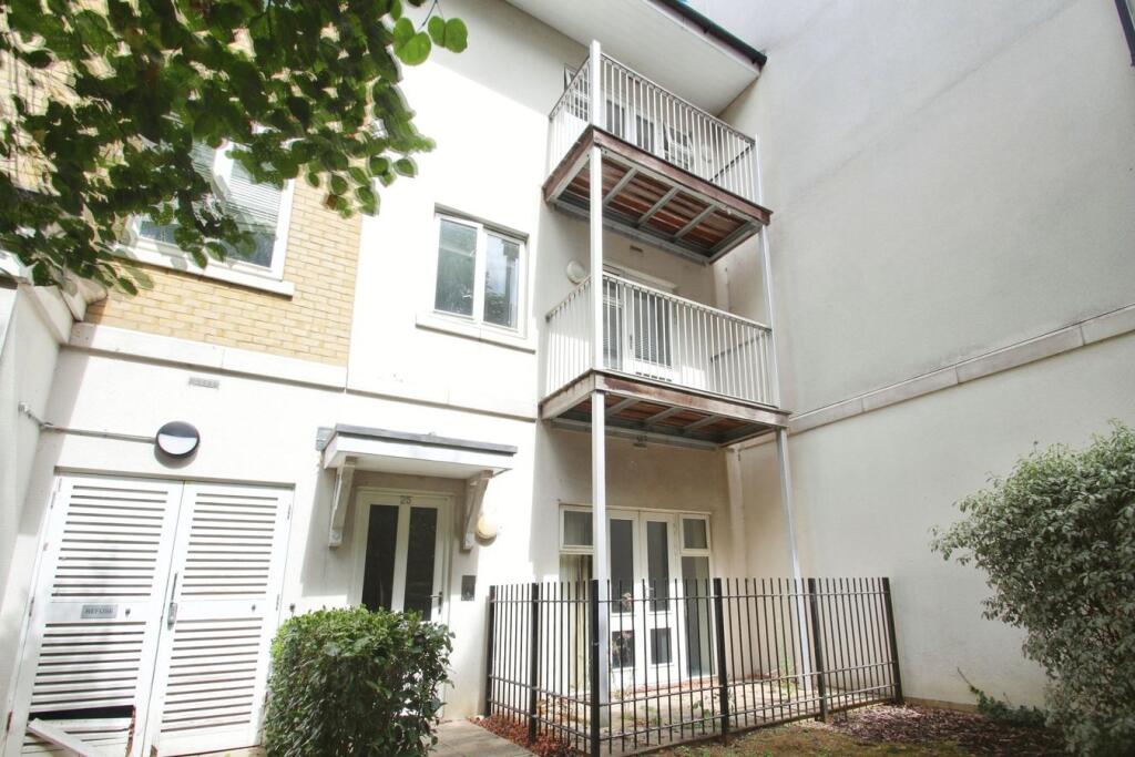 3 bed Annexe for rent in West Drayton. From Oakwood Estates - Iver