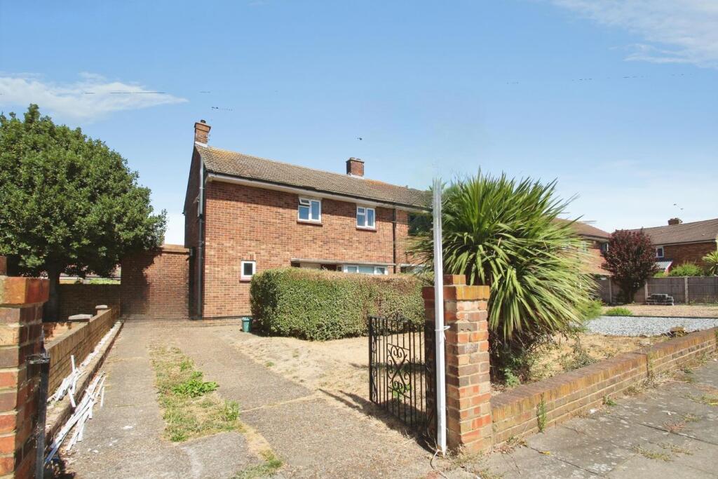 4 bed Detached for rent in West Drayton. From Oakwood Estates - Iver
