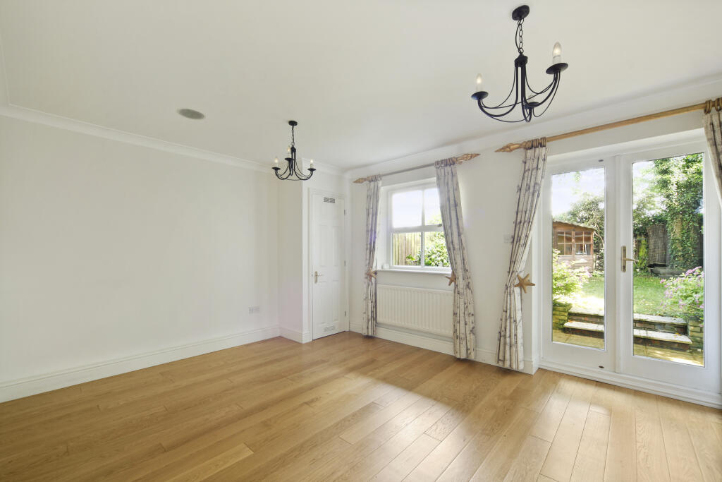 4 bed Town House for rent in Esher. From John D Wood & Co - Weybridge