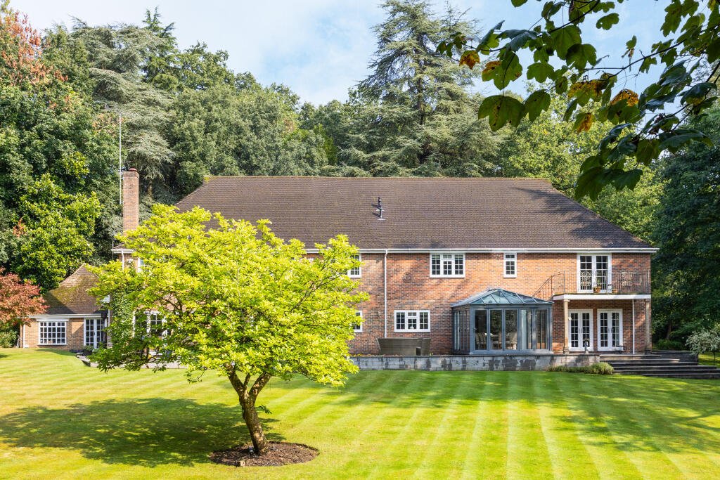8 bed Detached for rent in Woking. From John D Wood & Co. Sales - Weybridge