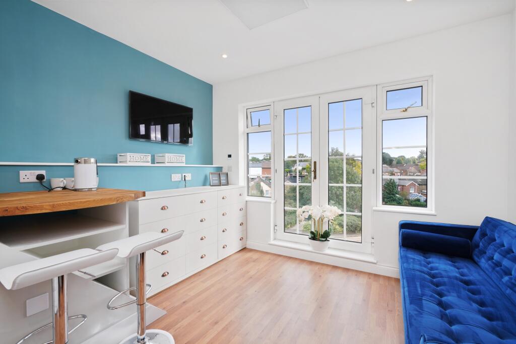 2 bed 1st Floor Flat for rent in Weybridge. From John D Wood & Co. Sales - Weybridge