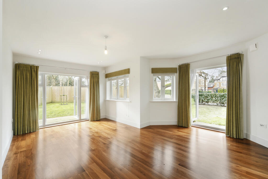 2 bed 1st Floor Flat for rent in Weybridge. From John D Wood & Co. Sales - Weybridge