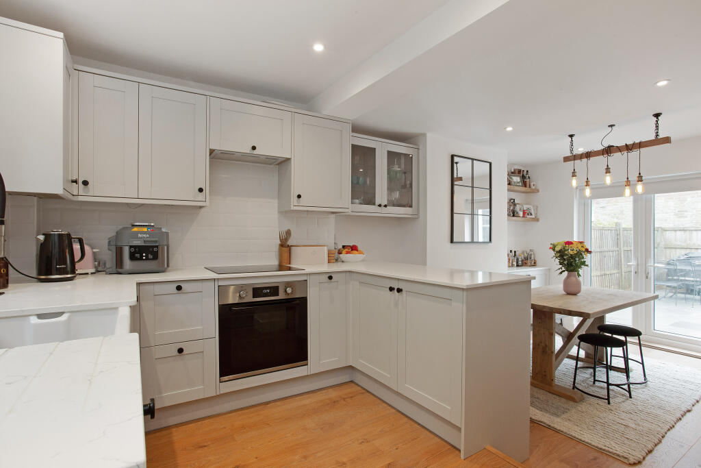 3 bed Detached for rent in Weybridge. From John D Wood & Co. Sales - Weybridge