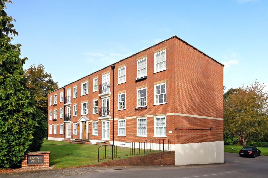 2 bed 1st Floor Flat for rent in Weybridge. From John D Wood & Co. Sales - Weybridge