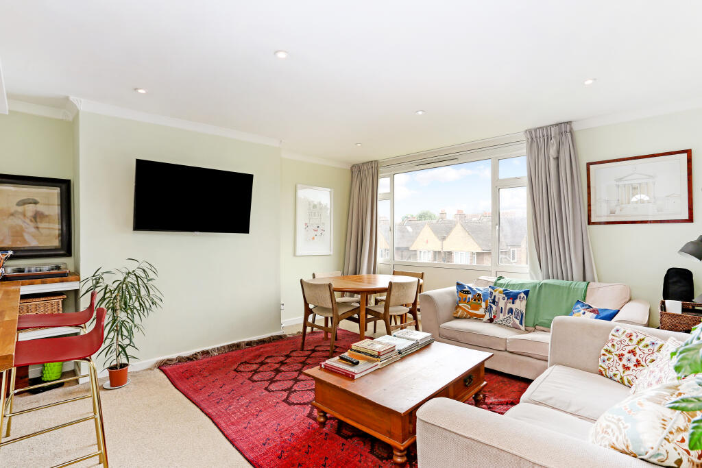 4 bed 1st Floor Flat for rent in London. From John D Wood & Co. Sales - Wandsworth