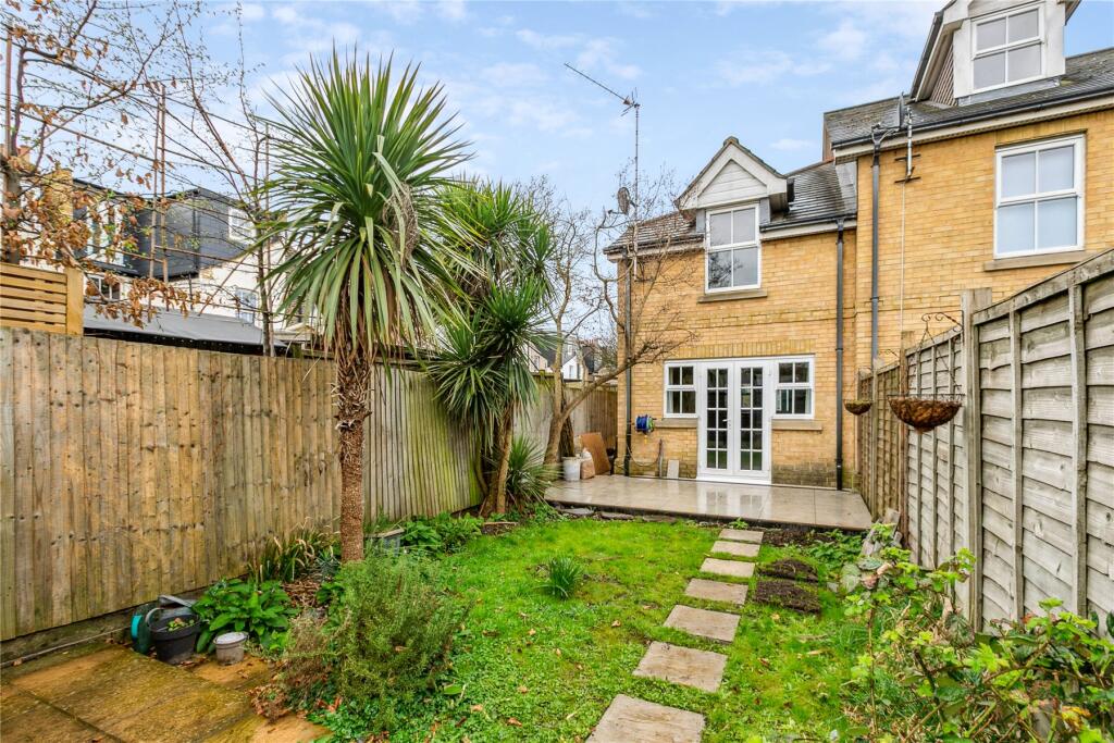 2 bed Semi Detached for rent in London. From John D Wood & Co. Sales - Wandsworth 2 bed Semi Detached for rent in London. From John D Wood & Co. Sales - Wandsworth