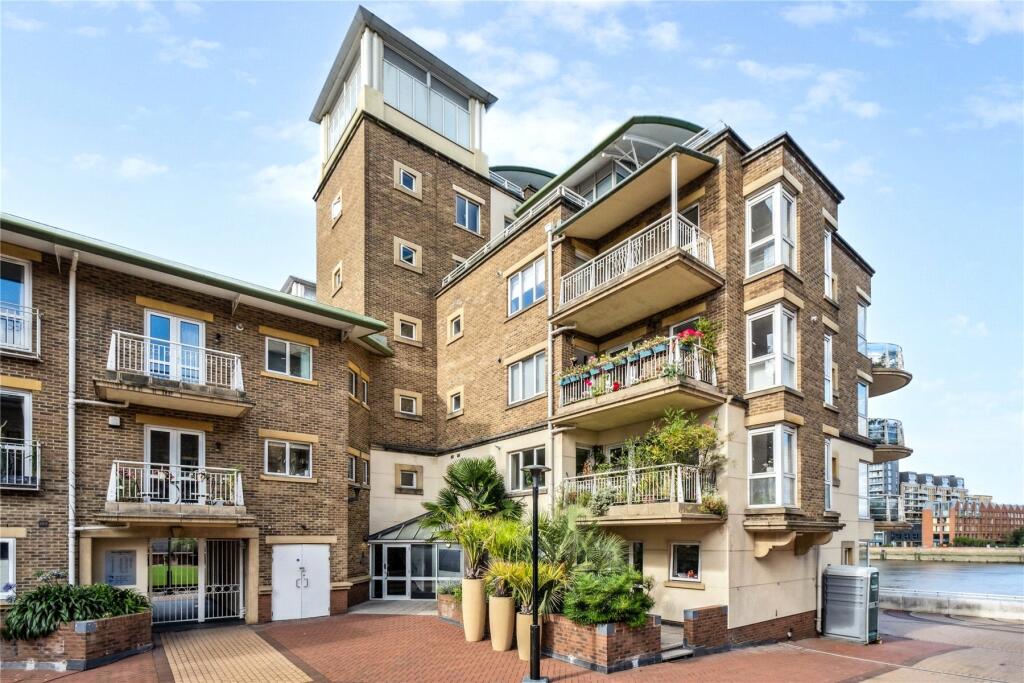 2 bed 1st Floor Flat for rent in London. From John D Wood & Co. Sales - Wandsworth 2 bed 1st Floor Flat for rent in London. From John D Wood & Co. Sales - Wandsworth