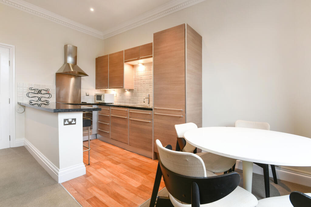 1 bed 1st Floor Flat for rent in Richmond. From John D Wood & Co - Richmond 1 bed 1st Floor Flat for rent in Richmond. From John D Wood & Co - Richmond