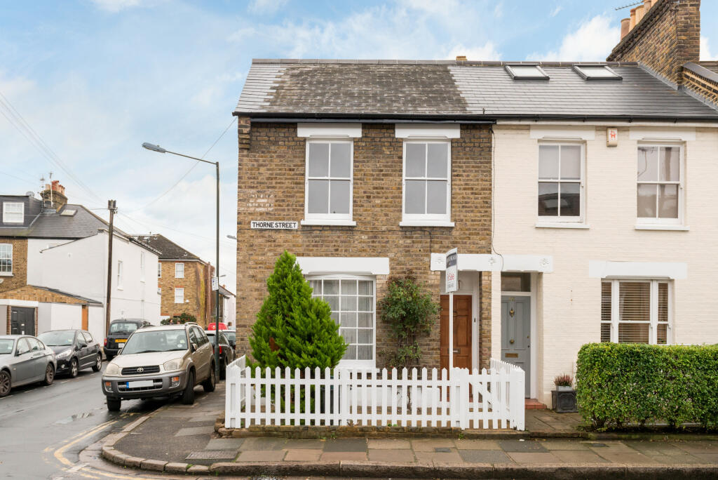 2 bed End of Terrace for rent in London. From John D Wood & Co - Richmond