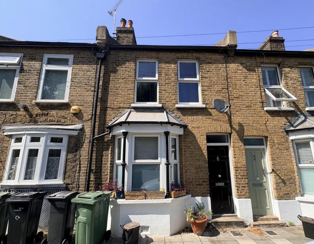 2 bed Detached for rent in Streatham. From Pedder - West Norwood 2 bed Detached for rent in Streatham. From Pedder - West Norwood