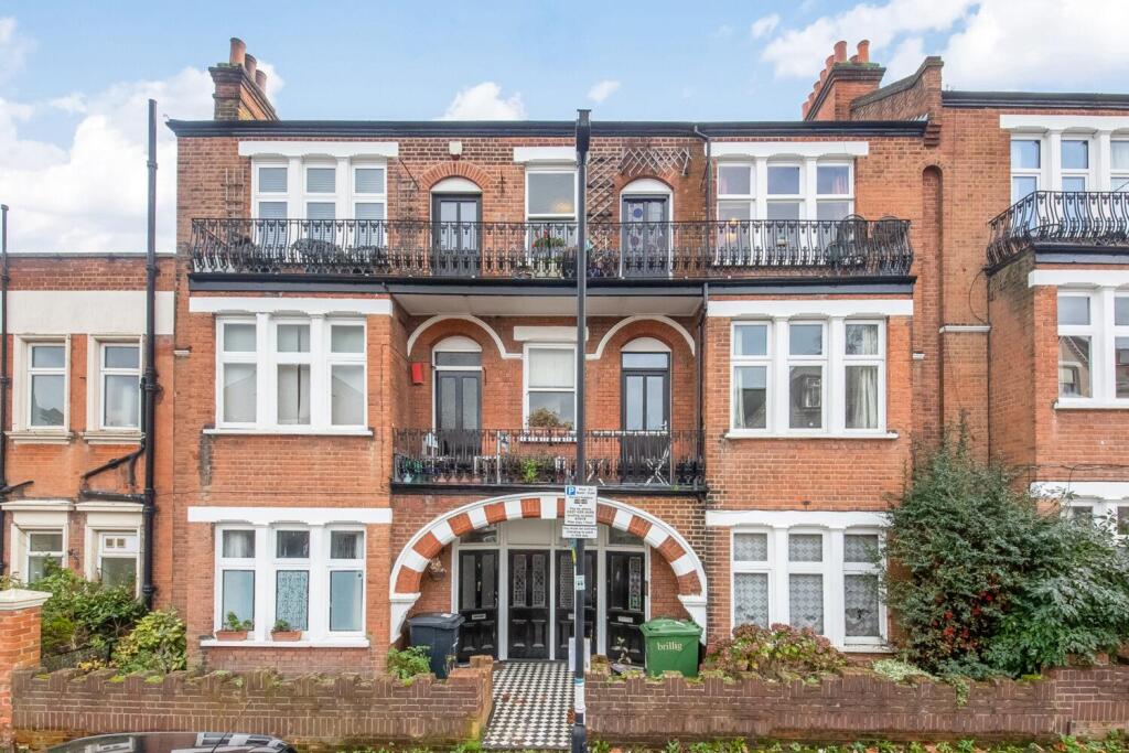 3 bed Apartment for rent in Streatham. From Pedder - West Norwood