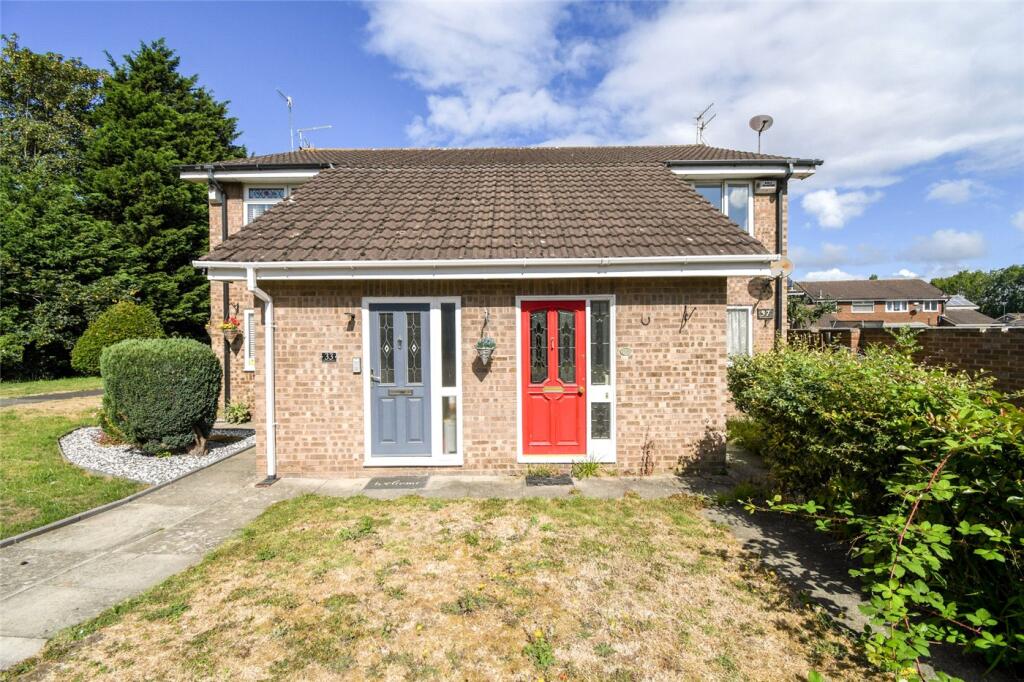 2 bed 1st Floor Flat for rent in Greasby. From Karl Tatler Estate Agents - Greasby 2 bed 1st Floor Flat for rent in Greasby. From Karl Tatler Estate Agents - Greasby
