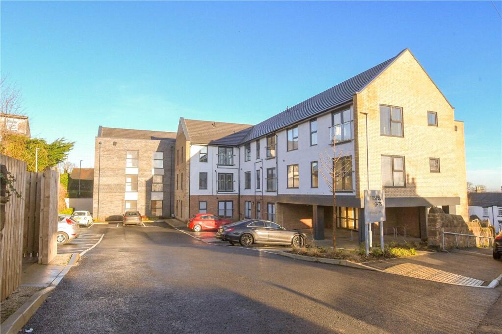 2 bed Apartment for rent in Heswall. From Karl Tatler Estate Agents - Heswall