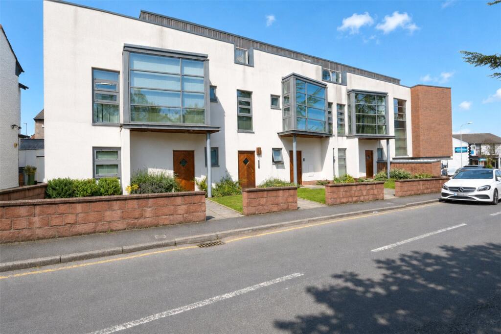 2 bed 1st Floor Flat for rent in Heswall. From Karl Tatler Estate Agents - Heswall