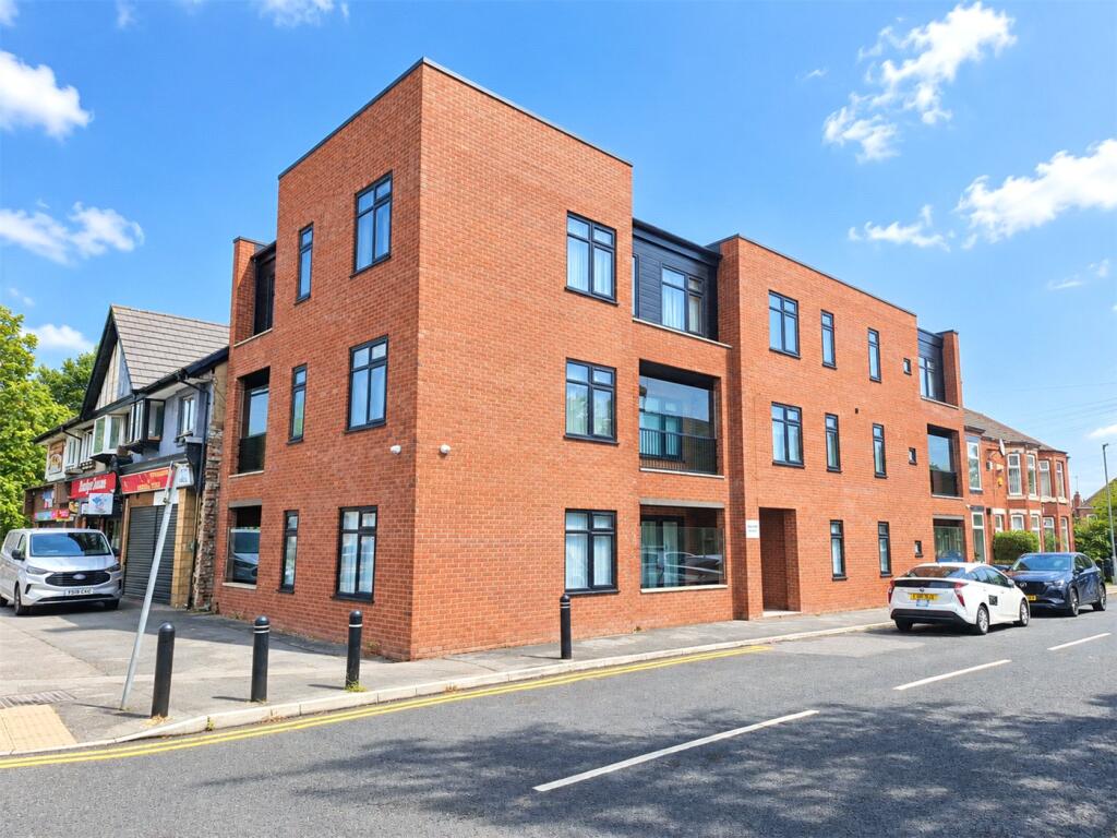 2 bed 1st Floor Flat for rent in Bebington. From Karl Tatler Estate Agents - Heswall
