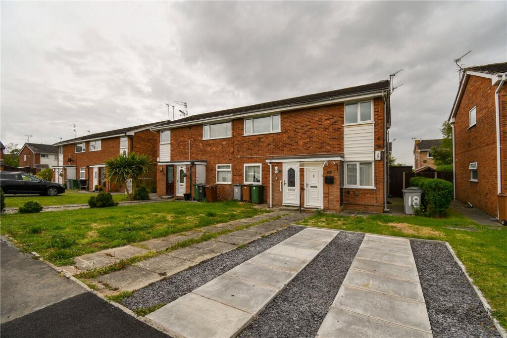 2 bed 1st Floor Flat for rent in Greasby. From Karl Tatler Estate Agents - Moreton