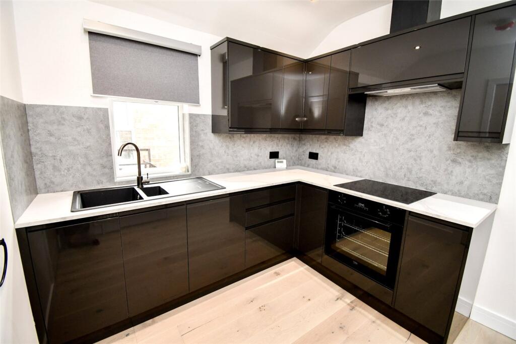 3 bed 1st Floor Flat for rent in Birkenhead. From Karl Tatler Estate Agents - Prenton