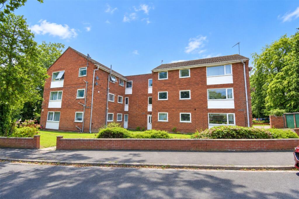 3 bed 1st Floor Flat for rent in Birkenhead. From Karl Tatler Estate Agents - Prenton