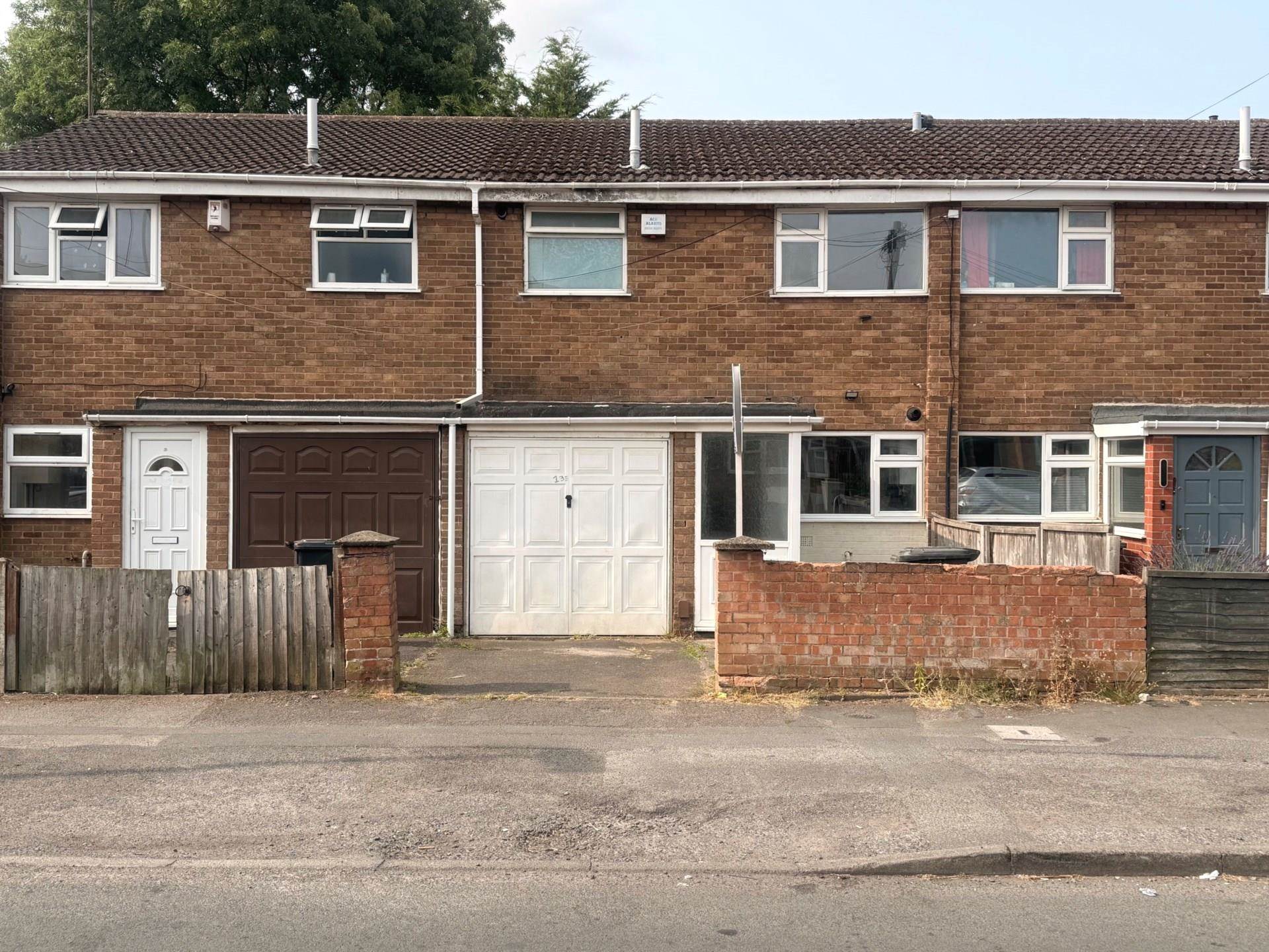 3 bed Town House for rent in Leicester. From Charles Derby Estates - Leicester