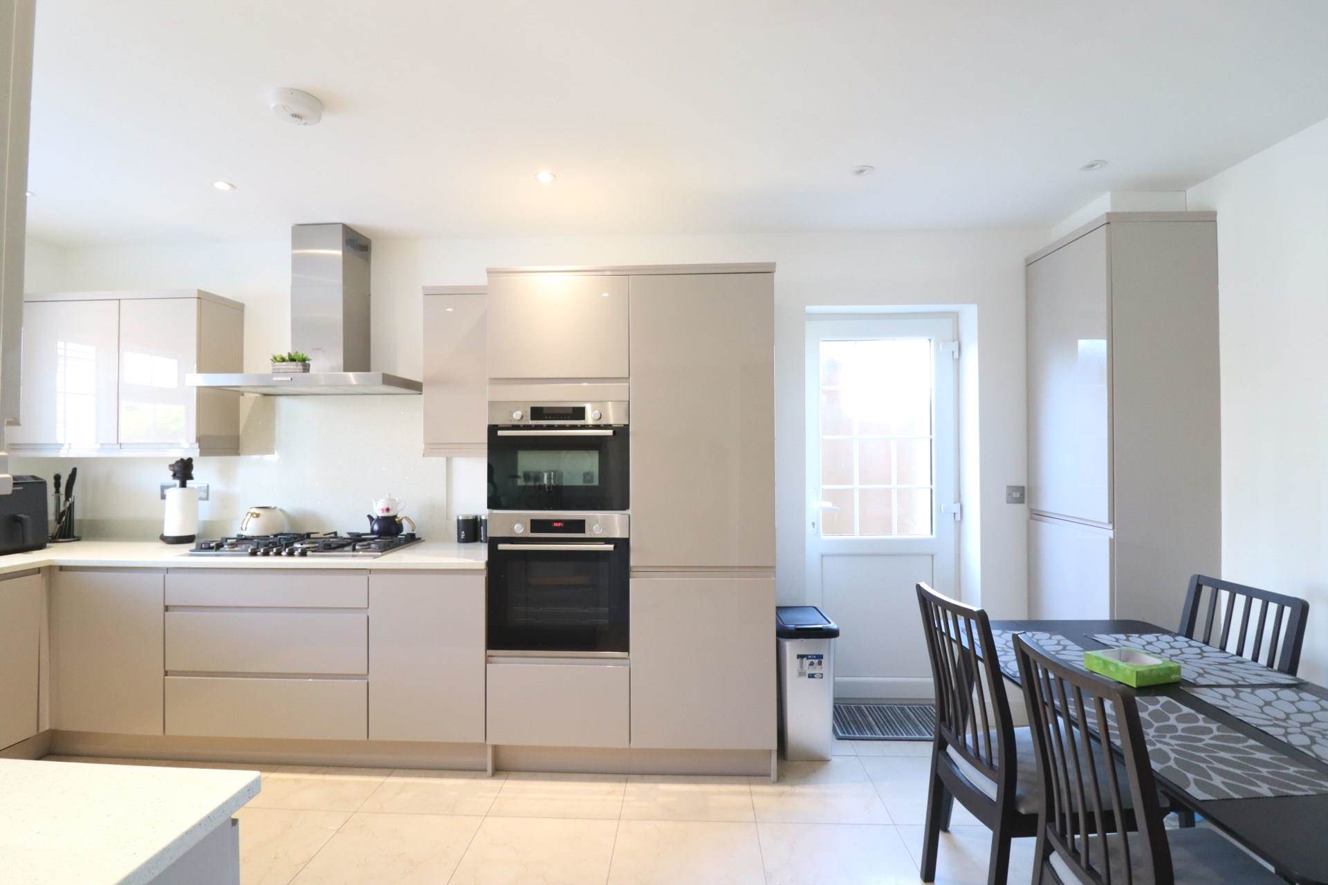 4 bed Semi-Detached House for rent in High Wycombe. From Eden Sales & Lettings - High Wycombe