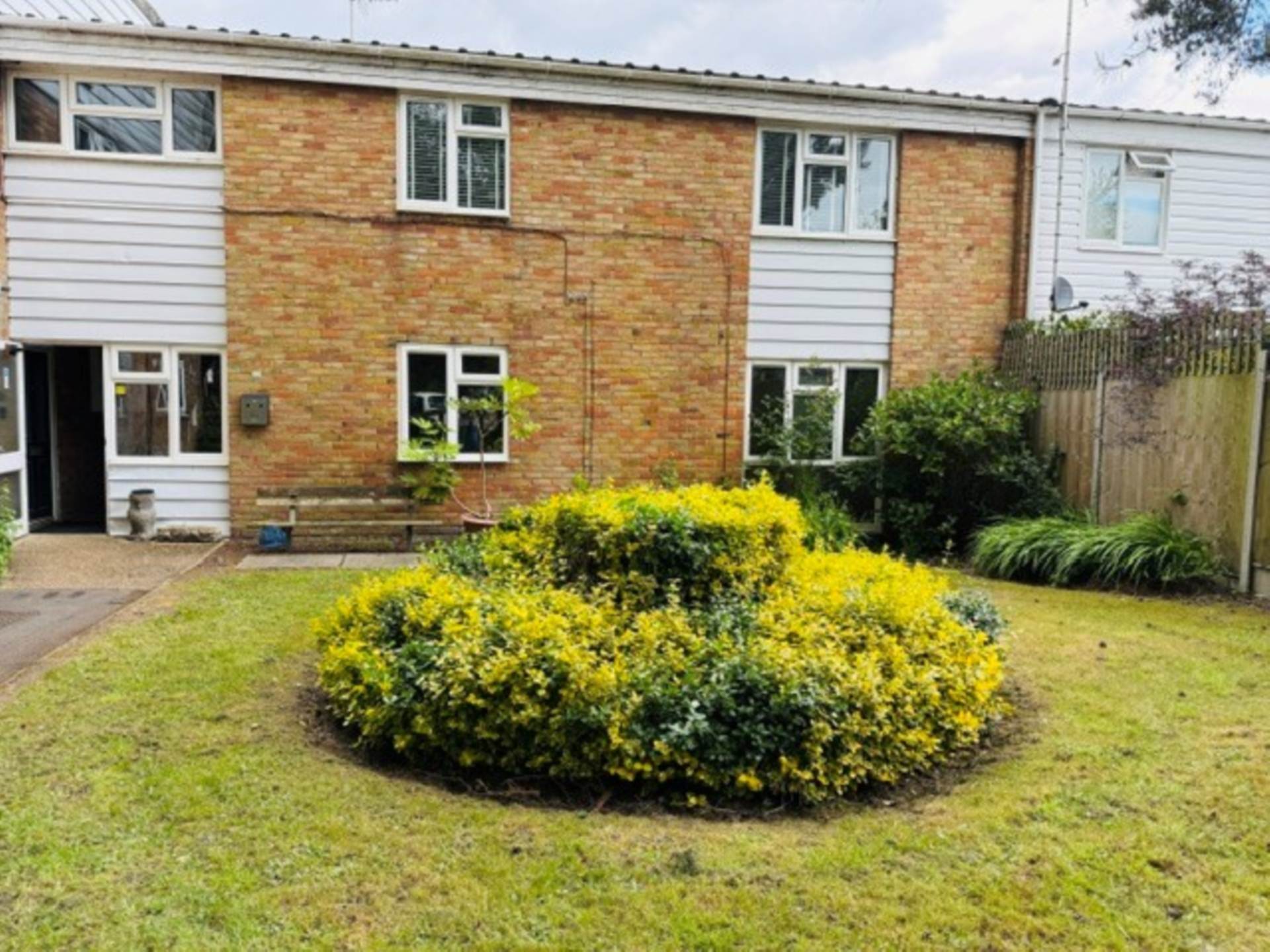 1 bed 1st Floor Flat for rent in Bracknell. From Eden Sales & Lettings - High Wycombe 1 bed 1st Floor Flat for rent in Bracknell. From Eden Sales & Lettings - High Wycombe