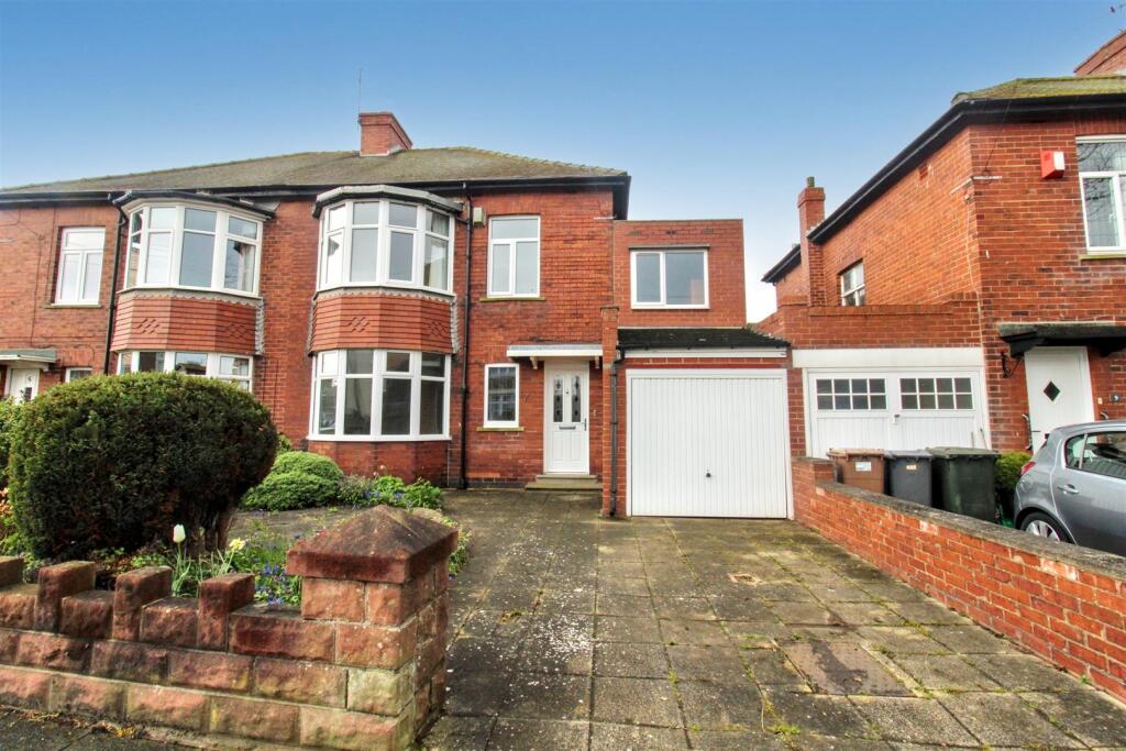 4 bed Semi Detached for rent in Tynemouth. From Brannen & Partners - Whitley Bay