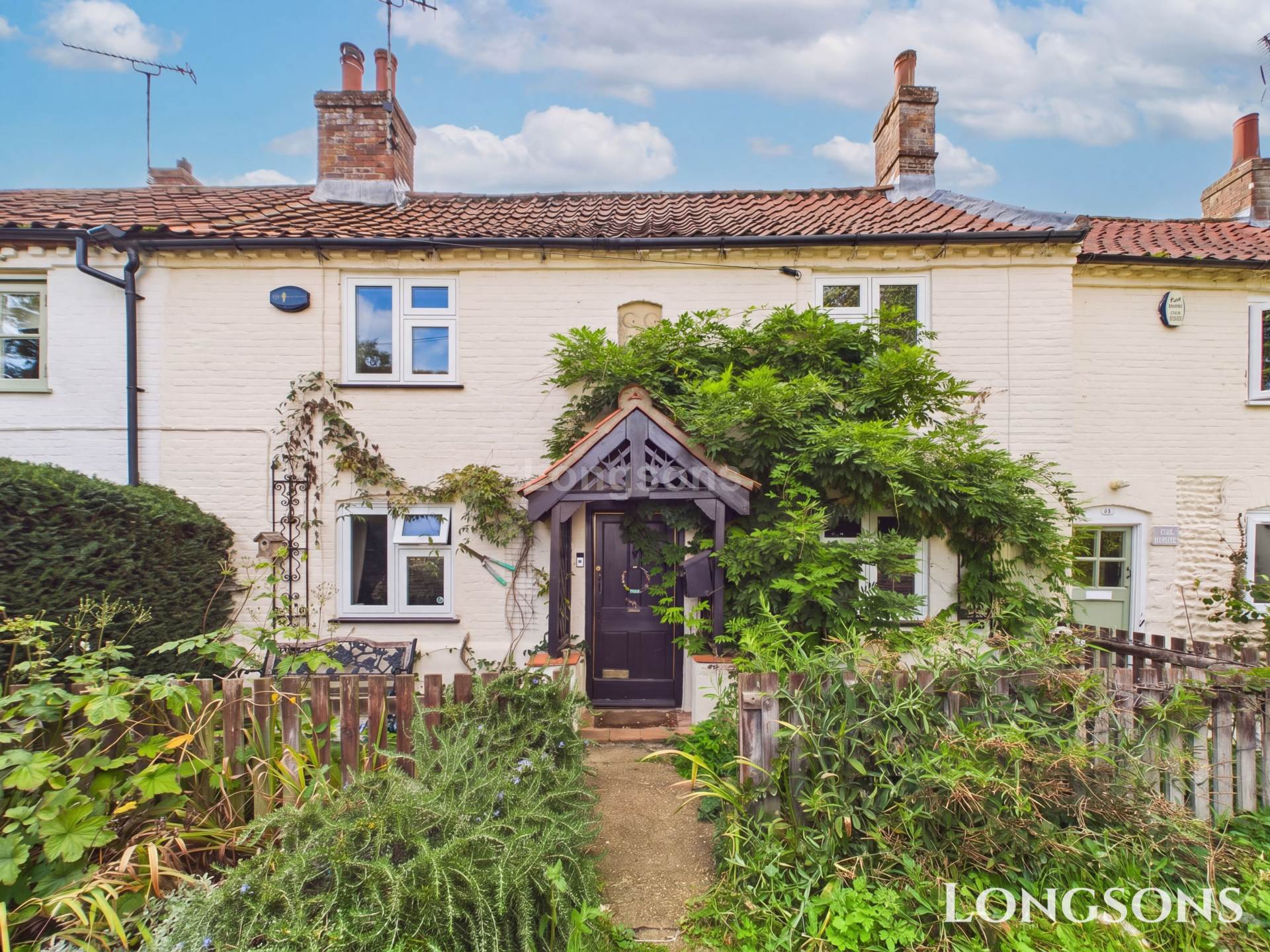 2 bed Mid Terraced House for rent in Fakenham. From Longsons - Swaffham 2 bed Mid Terraced House for rent in Fakenham. From Longsons - Swaffham