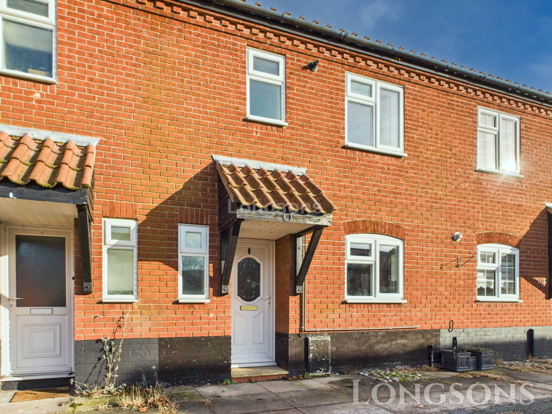 3 bed Mid Terraced House for rent in Swaffham. From Longsons - Swaffham
