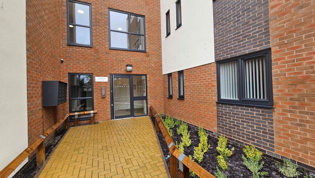2 bed Apartment for rent in Stafford. From Dourish & Day - Stafford