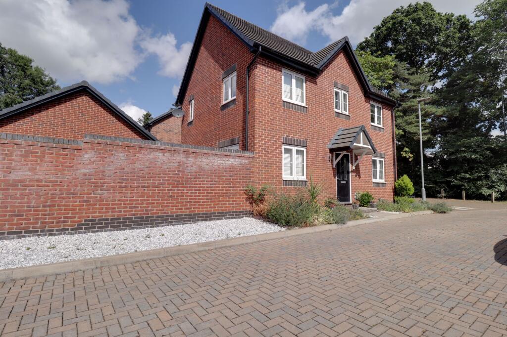 3 bed Detached for rent in Stafford. From Dourish & Day - Stafford 3 bed Detached for rent in Stafford. From Dourish & Day - Stafford