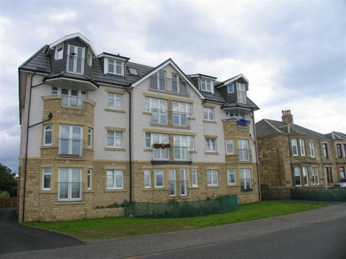 2 bed 1st Floor Flat for rent in Saltcoats. From Hovepark Lettings - Saltcoats